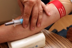 Blood Test / Photo: Getty Images/Adam Berry