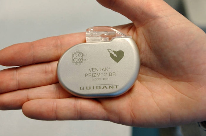 Recalled Defibrillator / Photo: Josh Reynolds/Associated Press