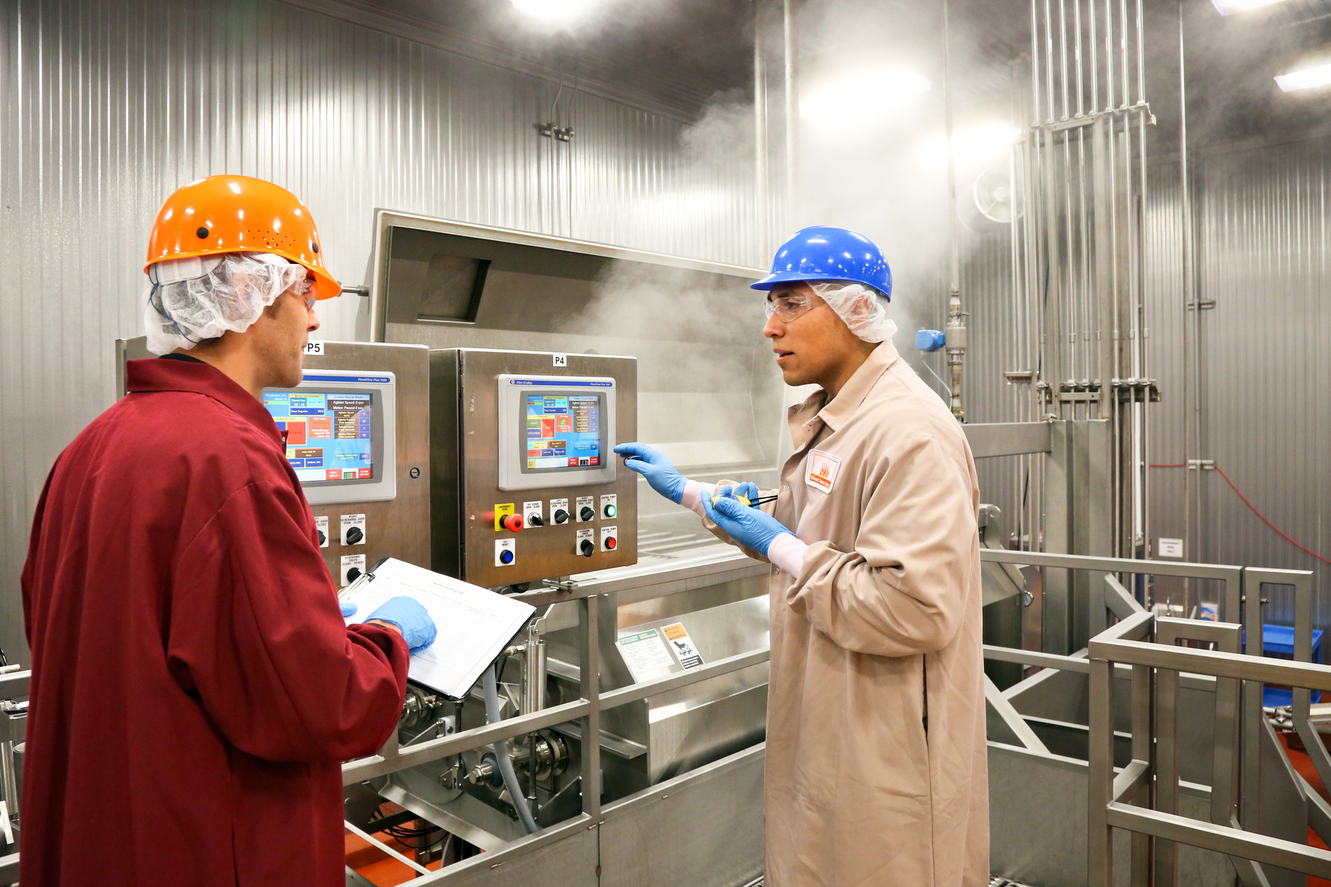 Labatt Food Service plant is equipped with a tempering unit, smokehouse and steamhouse, as well as stainless-steel equipment, x-ray detection, LED lighting and ample room for growth.