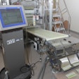 The IM3100 is a chute-fed checkweigher designed to achieves better accuracy than most dynamic belt-driven systems.