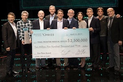 Final Frontier Accepting Prize / Image: XPRIZE