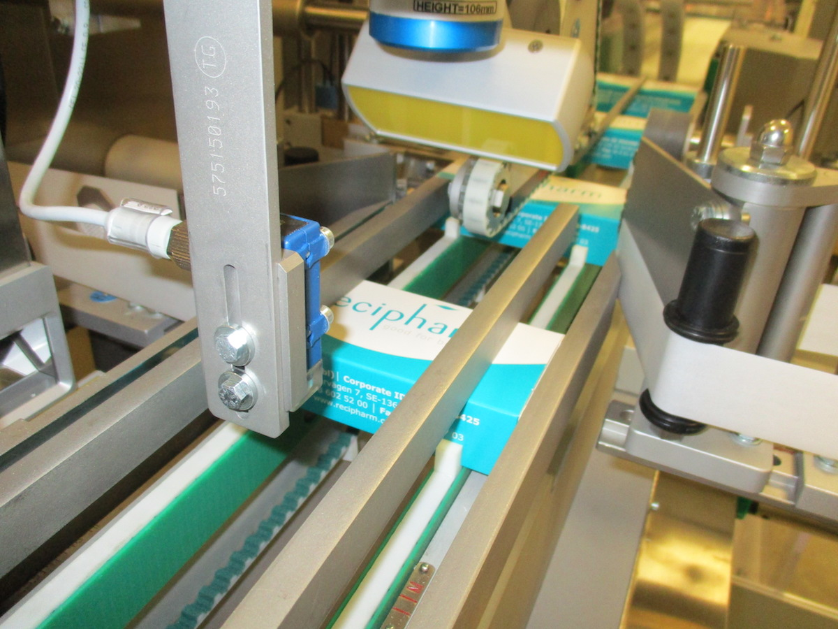 An example of a Recipharm carton being labeled.