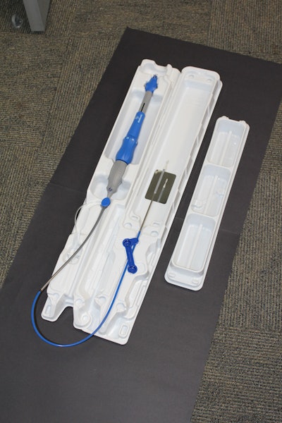 Updated transcatheter aortic valve replacement (TAVR) delivery system package features a new nesting, pivoting tray design that functions as sterile rinsing baths.