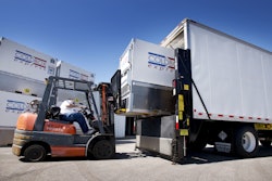 The shippers are loaded easily with a forklift, and powered with rechargeable batteries and can manage most trips up to five days, depending on the cargo and ambient temperatures