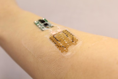 Smart Bandage / Image: Tufts University