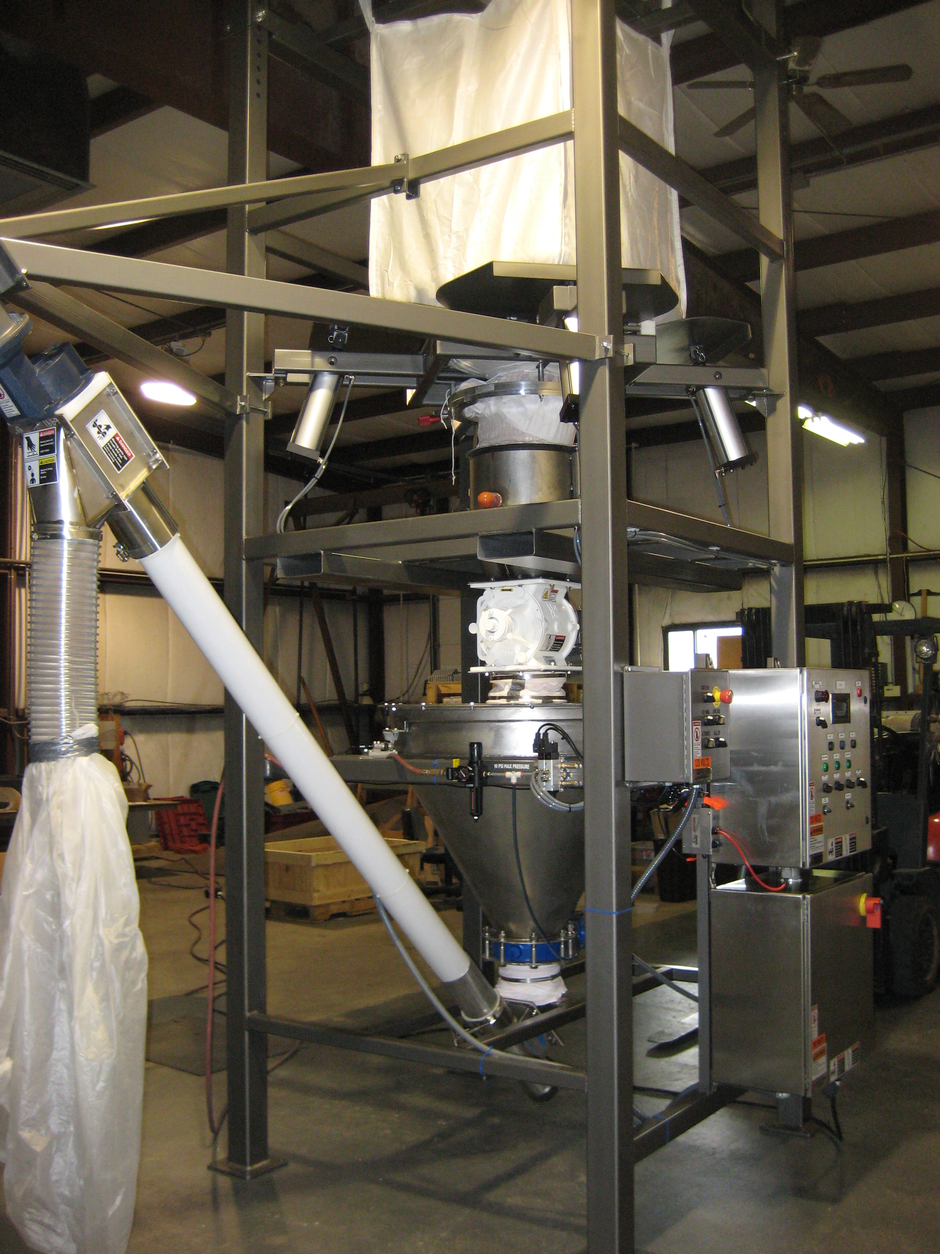 Bulk bag unloading system is easy to use