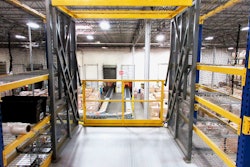 Equipped with a double-sided gate, it offers maximum protection to workers accessing large pallet loads at elevated levels.