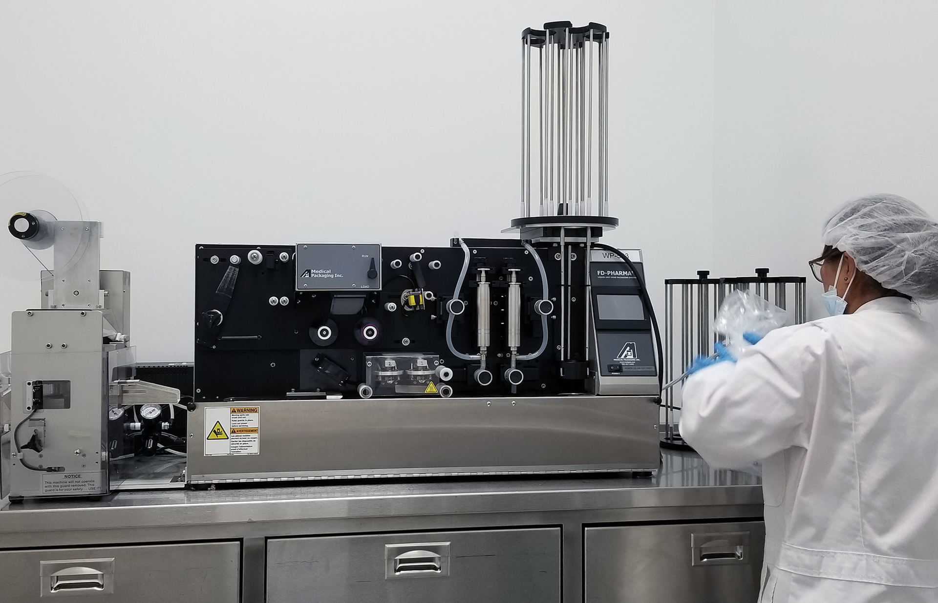 The positive displacement pumping system features two programmable linear drive stepper-controlled stations, each with 50mL stainless steel syringes that are autoclavable.
