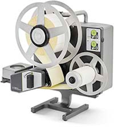 Common tasks like changing out labels and ribbons takes less than one minute thanks to a “one roller” design