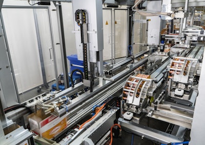 Syntegon case packer