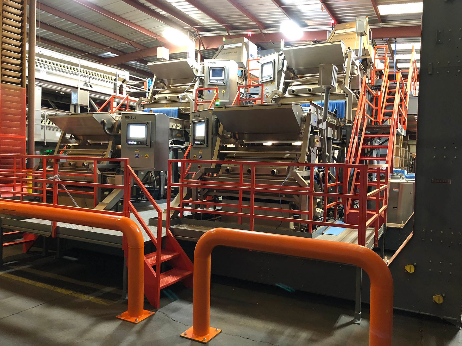 Monte Vista Farming Company uses the TOMRA Nimbus to scan almonds for smaller, subtle defects. The Nimbus’ Biometric Signature Identification+ technology uses visible and near-infrared light to inspect the chemical and molecular characteristics of the almond’s surface and internal structure.