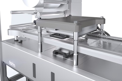 The heating and forming station of the KBS-C medplus featuring Smart Heating for perfect control of material thickness and Smart Forming for optimized blister forms.