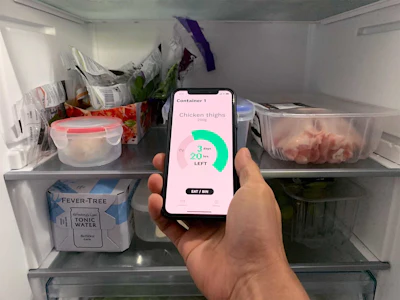Consumers can access shelf-life data in real time when they scan the RFID tags embedded in the BlakBear label with their smartphones.
