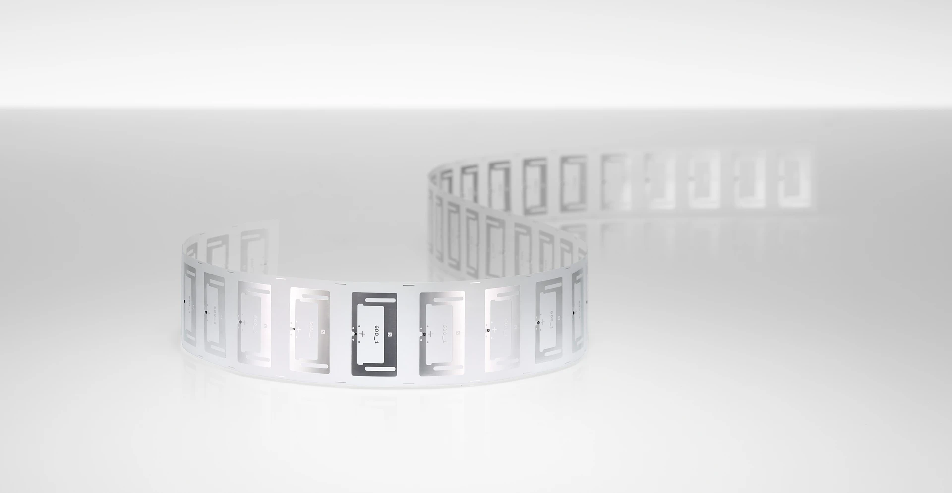 Avery Dennison Smartrac: Ultra-Small Minidose U8 RAIN RFID inlays for Pharma From: Avery Dennison - Vimarsana News