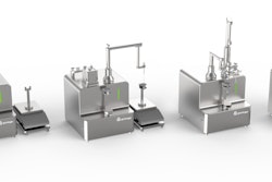 The portfolio includes two liquid filling units—with peristaltic pump or rotary piston pump—and stopper placing and crimping systems for vials and syringes.