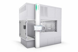 Versynta microBatch is a highly flexible fully automated production cell with a gloveless isolator, the smallest possible dimensions, and a complete batch-to-batch changeover of less than two hours.
