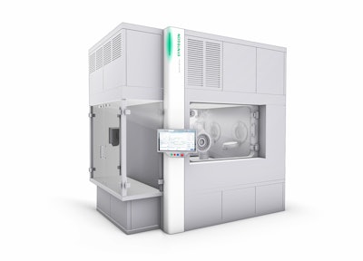 Versynta microBatch is a highly flexible fully automated production cell with a gloveless isolator, the smallest possible dimensions, and a complete batch-to-batch changeover of less than two hours.