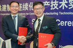 Shanghai Pharmaceuticals has always been driven by technology and innovation: Zeng Chuiyu, Deputy Director of Shanghai Pharmaceutical Manufacturing Management Center and Director of Technology Innovation Center and Hu Shengli, Managing Director of Syntegon in China after signing the partnership. (Picture: Syntegon)