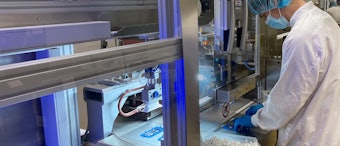 The syringes and needles that Sharp packs are manually inserted into preformed, automatically fed blisters on the KDT medplus.