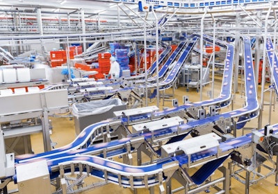 Emsland Frischgeflügel processes chicken pieces from the wing to the fillet for food retail and further industrial processing.