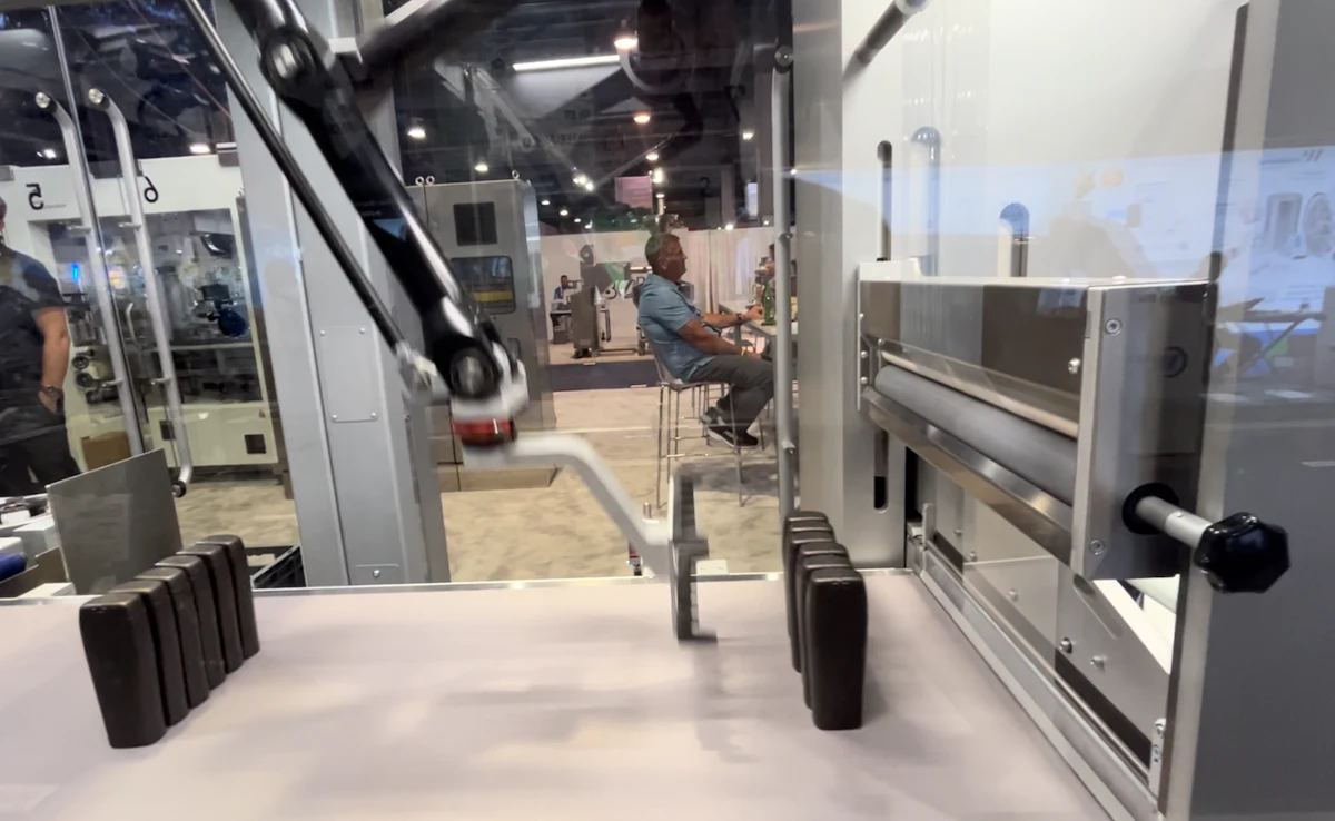 Sleek Robotic Stretch Bundler Speeds Up Bottle Wrapping - Vimarsana News