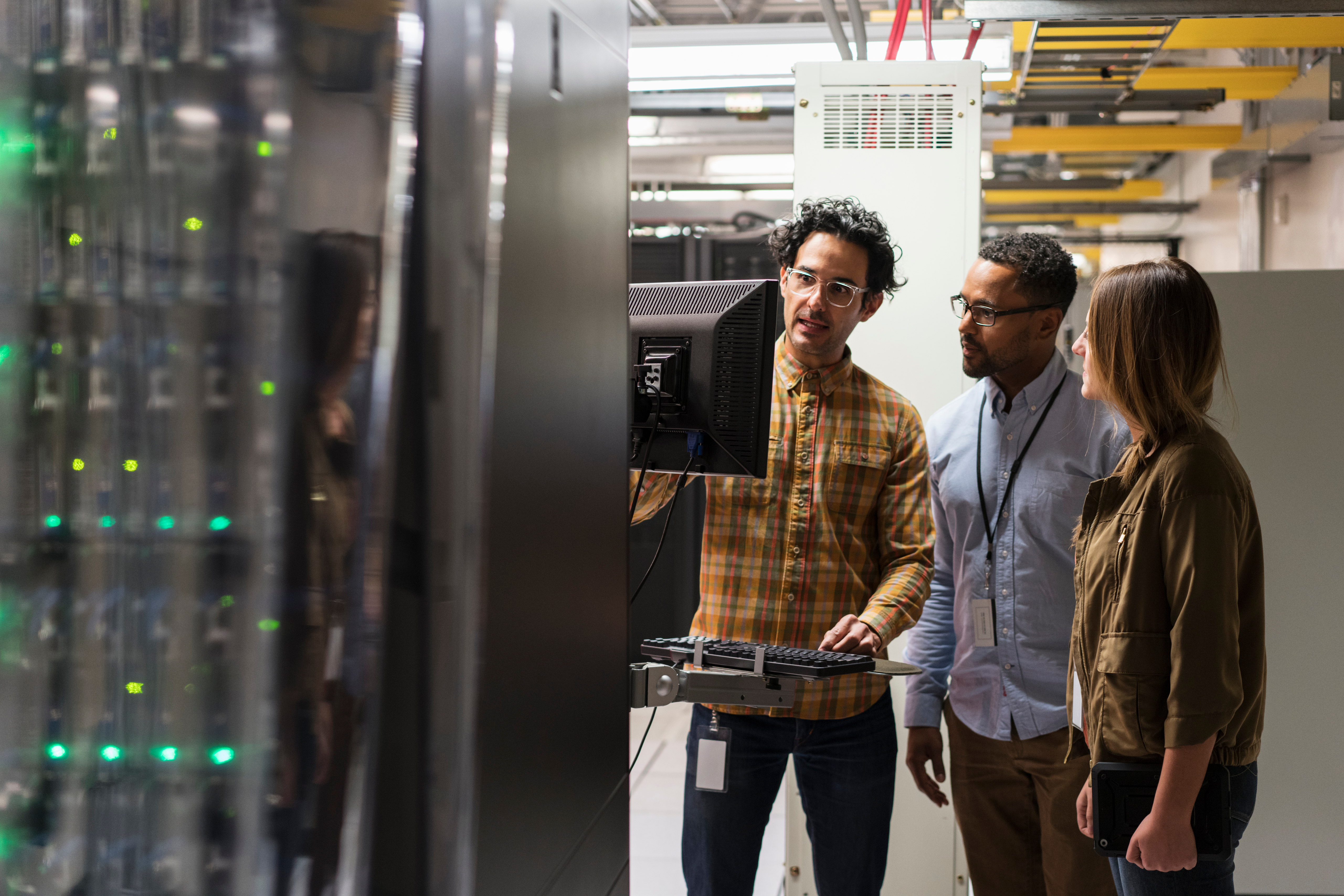 Packaging industry executives suggest bringing IT and OT leaders together to discuss data analytics.