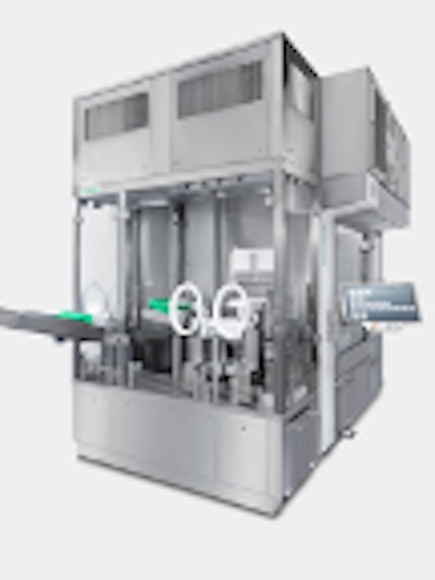 The fully automated Versynta microBatch production cell with gloveless isolator and integrated air treatment is designed for highly potent drugs for small patient groups.