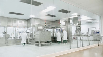 groninger nest filling line with SKAN isolator.