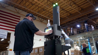 Operator + Teach Pendant Green Light