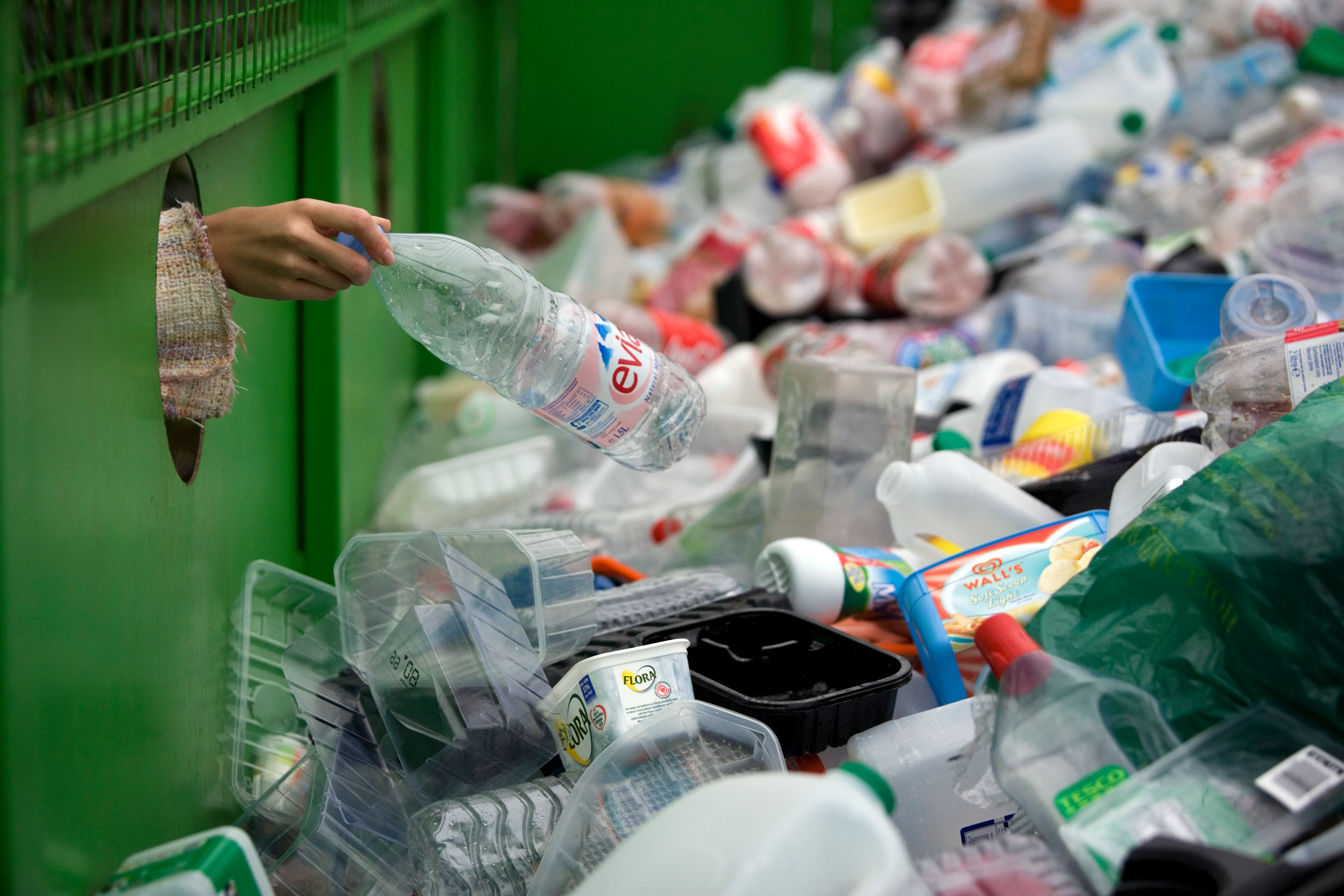 Due to the high purity of these monomers, biorecycled PETG offers the same properties as virgin PETG, ensuring that products packaged in thick, molded containers are both well-protected and visually appealing.