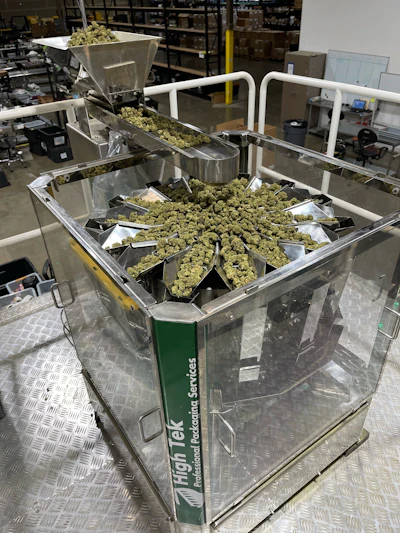 Integrated with this combination scale, a new bagger lets a team of two operators package nearly 6,000 units per day. That's 300 parts per labor hour, up from 40 parts per labor hour.