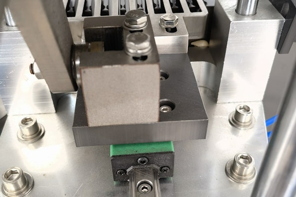 This single, integrated solution is capable of handling everything from orienting the empty capsules to filling, closing, and polishing them in one seamless flow.