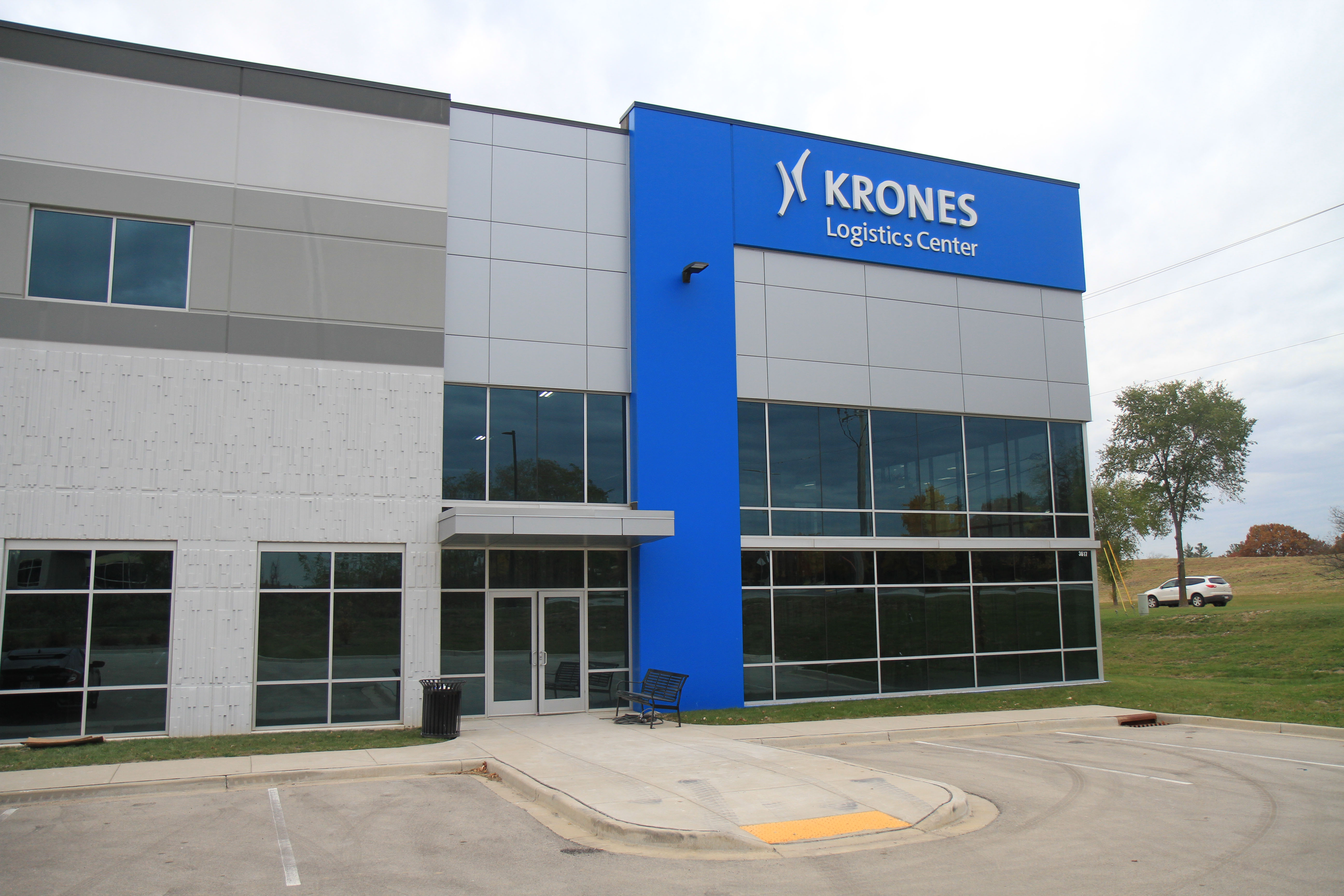 Krones Logistics Center modern blue and gray office building exterior