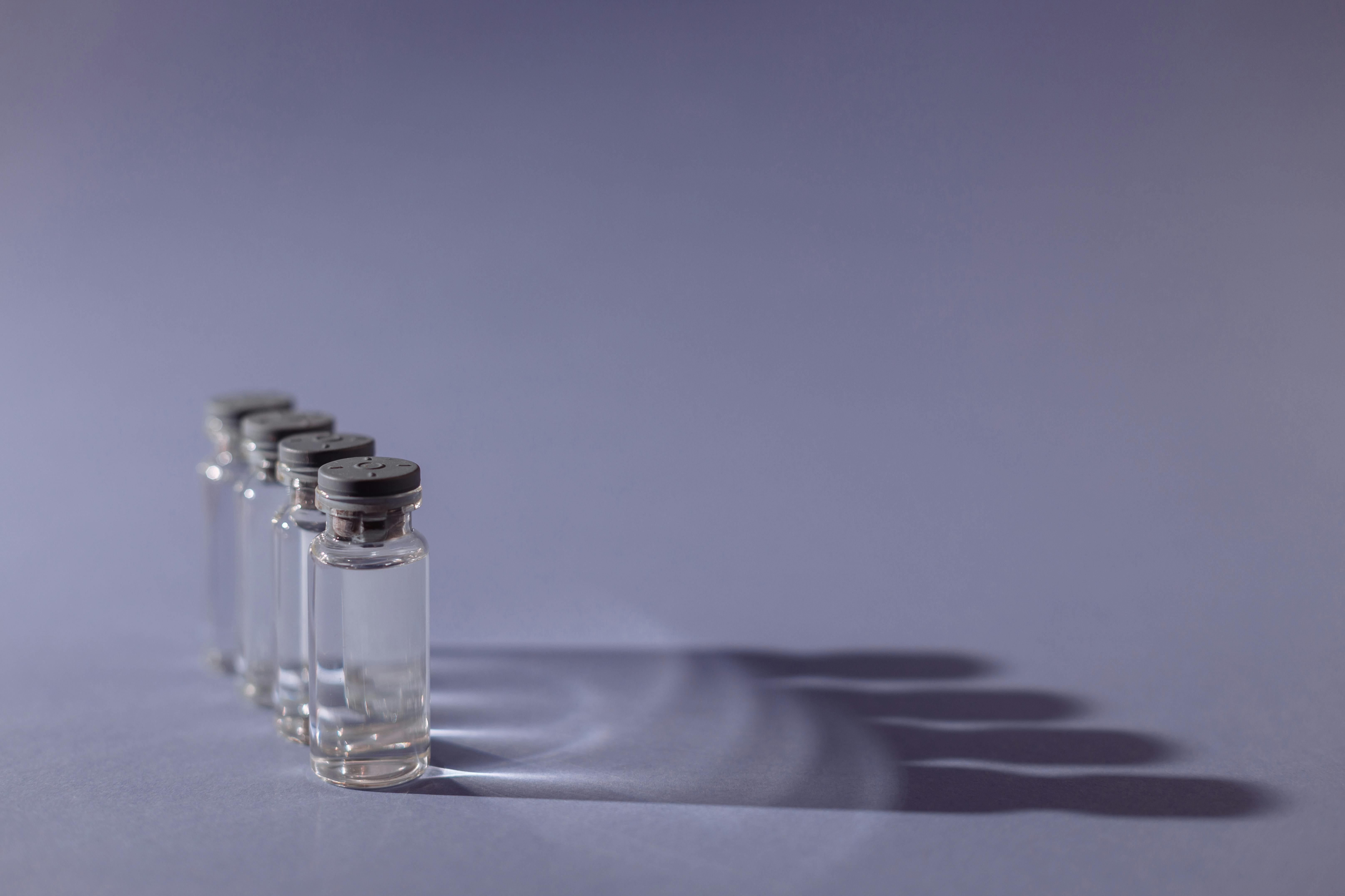 Increasing consumption of injectable drugs, vaccines, and biologics has further elevated the importance of high-quality glass containers such as vials, ampoules, and cartridges.