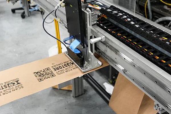 A Sealed Air digital printing solution demonstrates how pharma manufacturers can produce customized, high-resolution labels on demand—reducing inventory risk and enabling advanced traceability (mock-up shown with fictional brand).